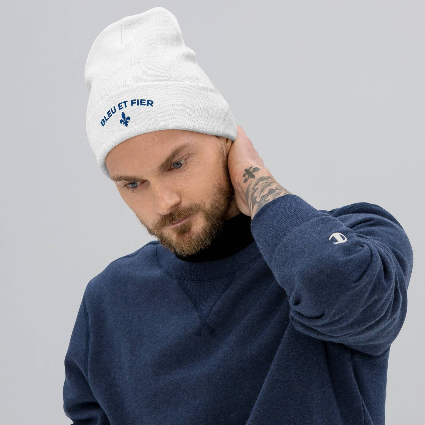 Bleu et fier warm and cozy beanie, tuque bleu et fier for Québec pride, Quebecers, white hat, merch Quebec